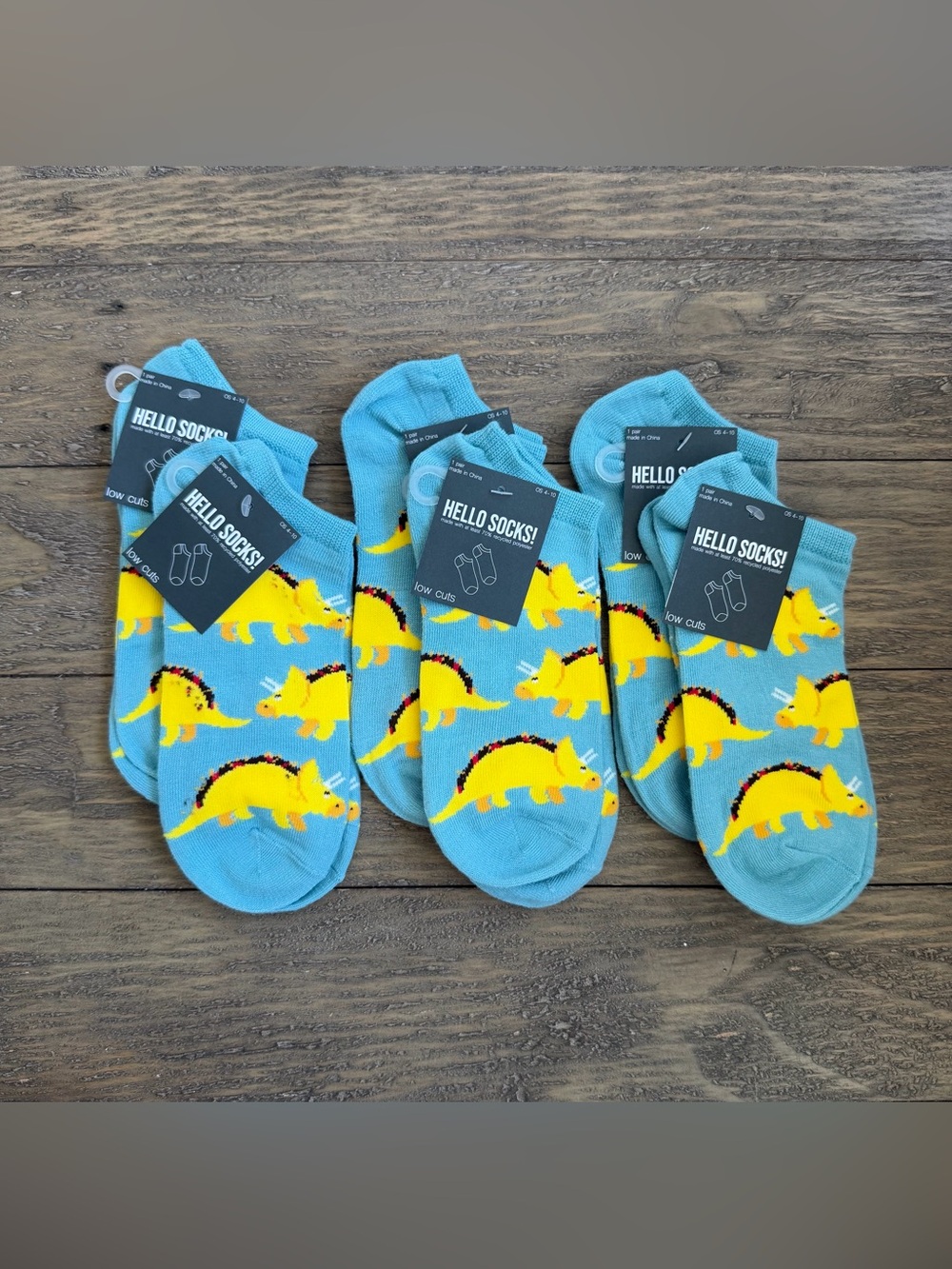 6pk Dino Low Cut Socks Size 4-10
New with tags
Retail $8 each